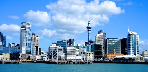 A cidade de Auckland destaca a experiência